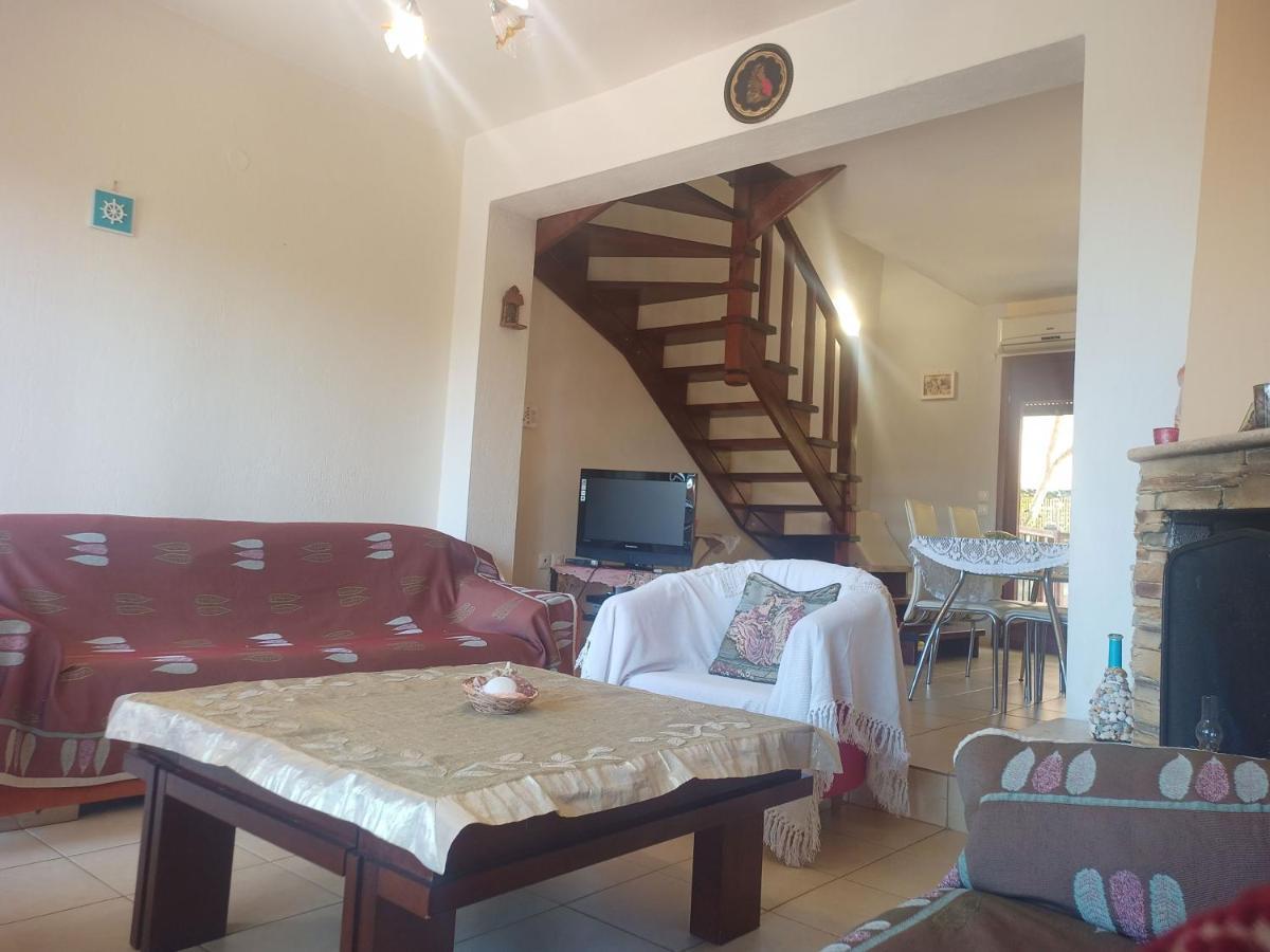Μεζονετα Apartment Nea Roda Exterior foto