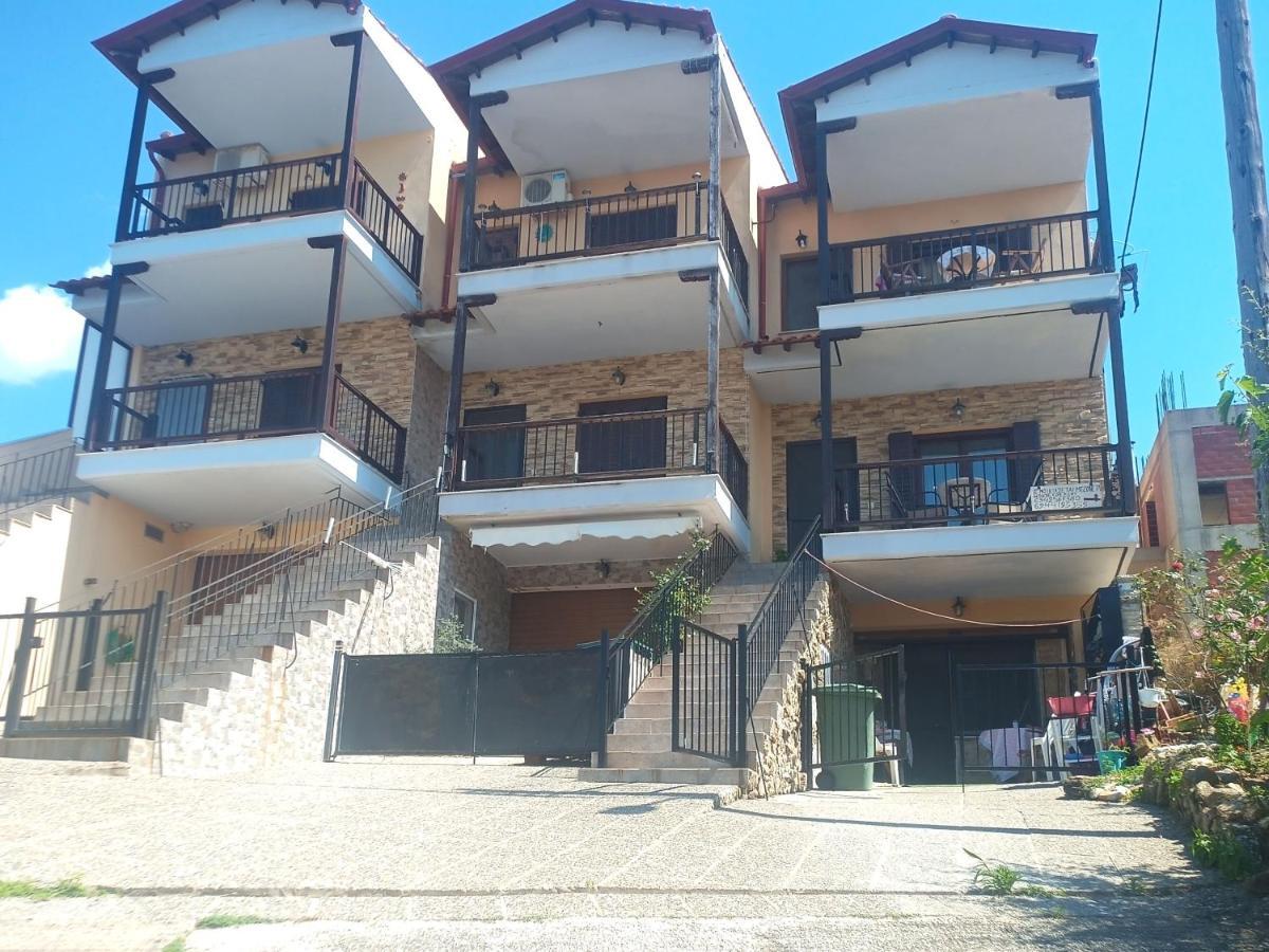 Μεζονετα Apartment Nea Roda Exterior foto