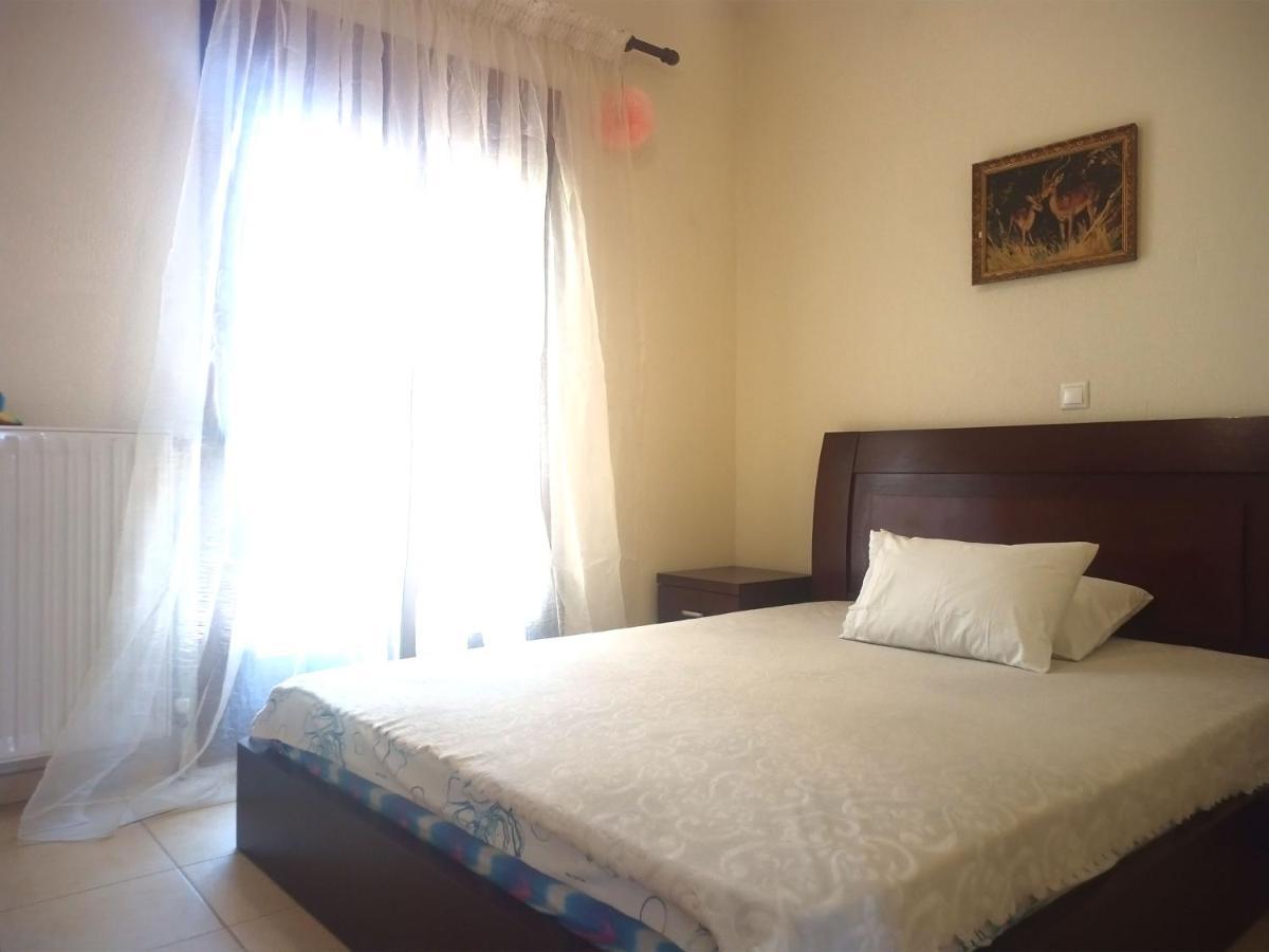 Μεζονετα Apartment Nea Roda Exterior foto
