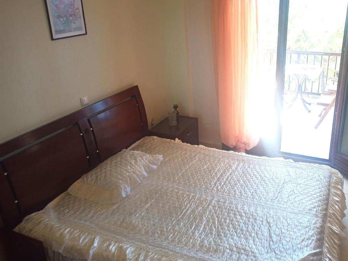 Μεζονετα Apartment Nea Roda Exterior foto