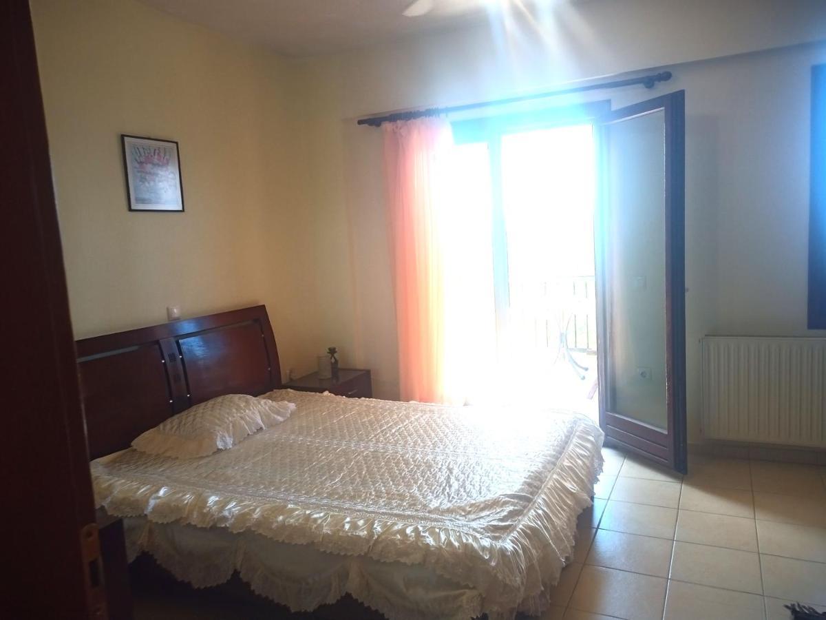 Μεζονετα Apartment Nea Roda Exterior foto