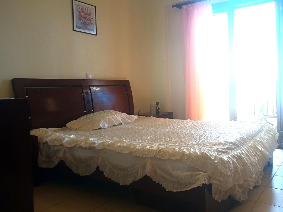Μεζονετα Apartment Nea Roda Exterior foto
