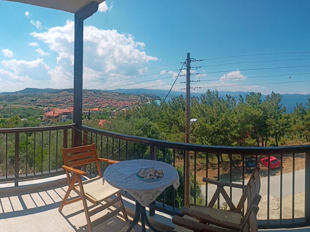 Μεζονετα Apartment Nea Roda Exterior foto